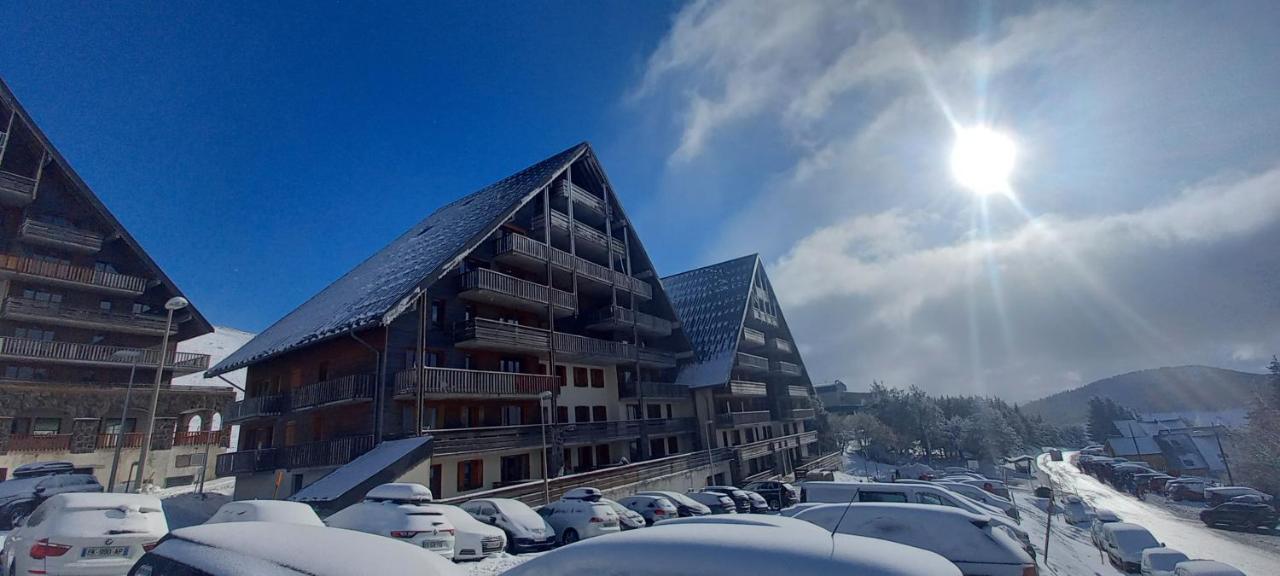 Superbesse Appartement 4-6 Pers. 2 Ch. Dans Residence 3 Etoile Avec Piscine Luaran gambar